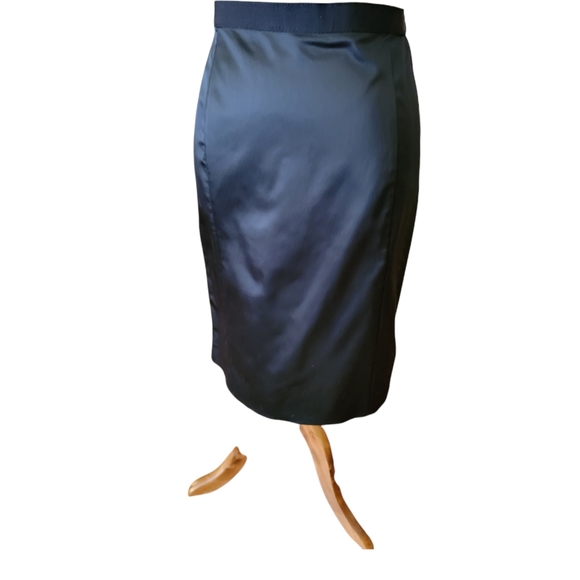 DOLCE  & GABBANA | BLACK SATIN PENCIL SKIRT - Picture 2 of 9